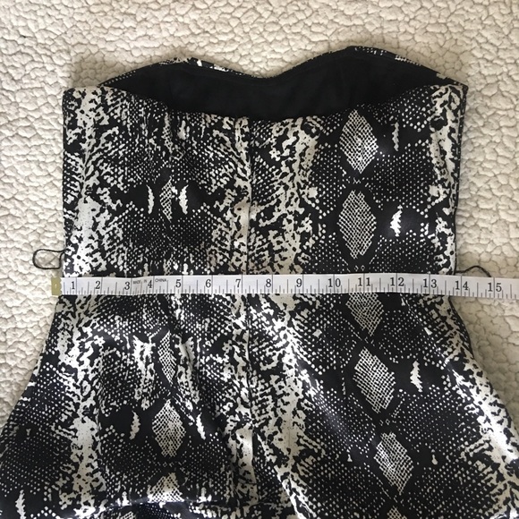 👗Prom👗 Black and white snake print dress. - Picture 4 of 5